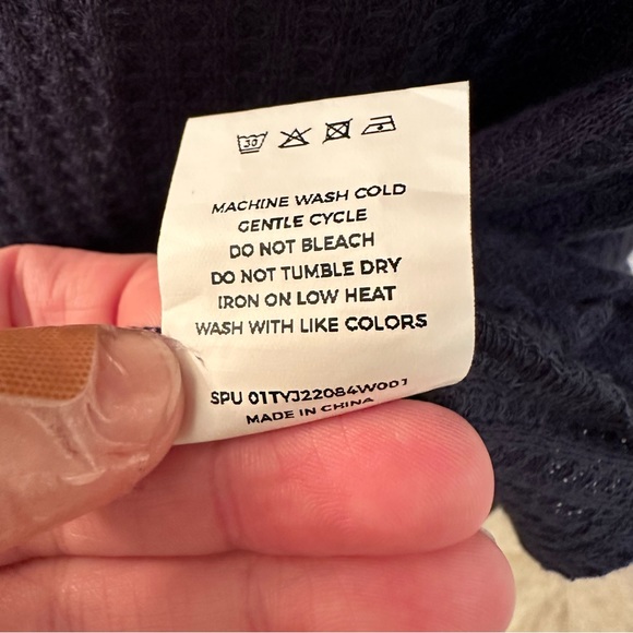 Bloomchic. Size 18/20. Navy long sleeve top. Crossover top. Plus size top. - Picture 9 of 9